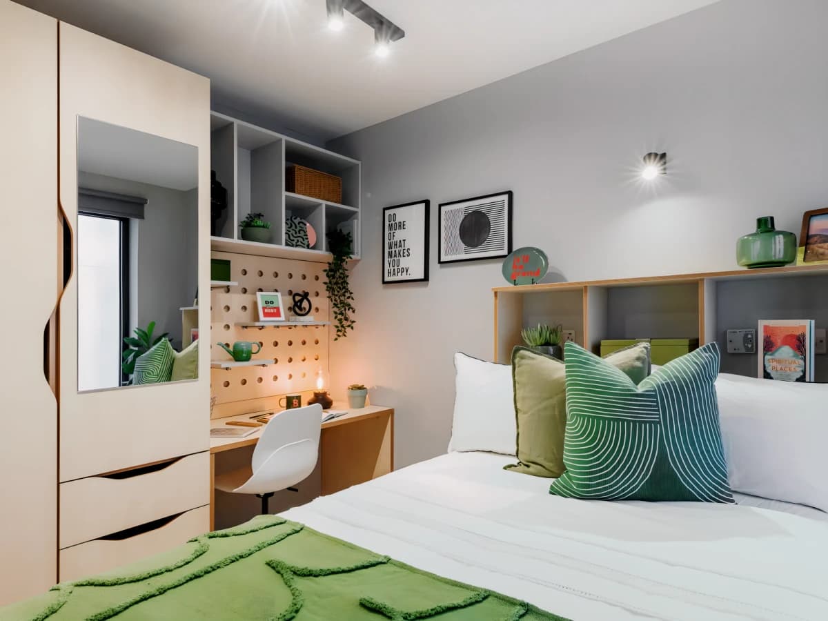 4 Bed Premium Ensuite