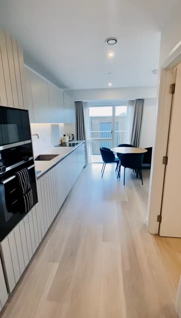 2 Bedroom 2 Bathroom Flat0306