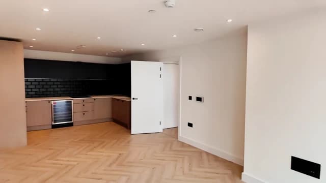 2 Beds 2 baths