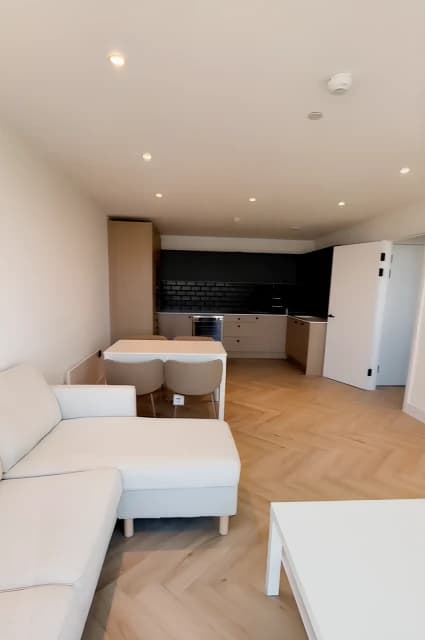 2 Beds 2 baths