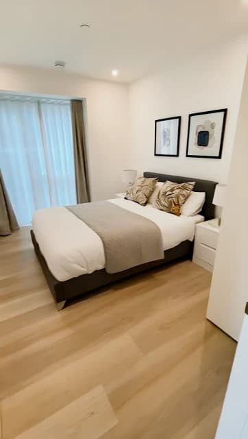 2 Bedroom 2 Bathroom Flat0306