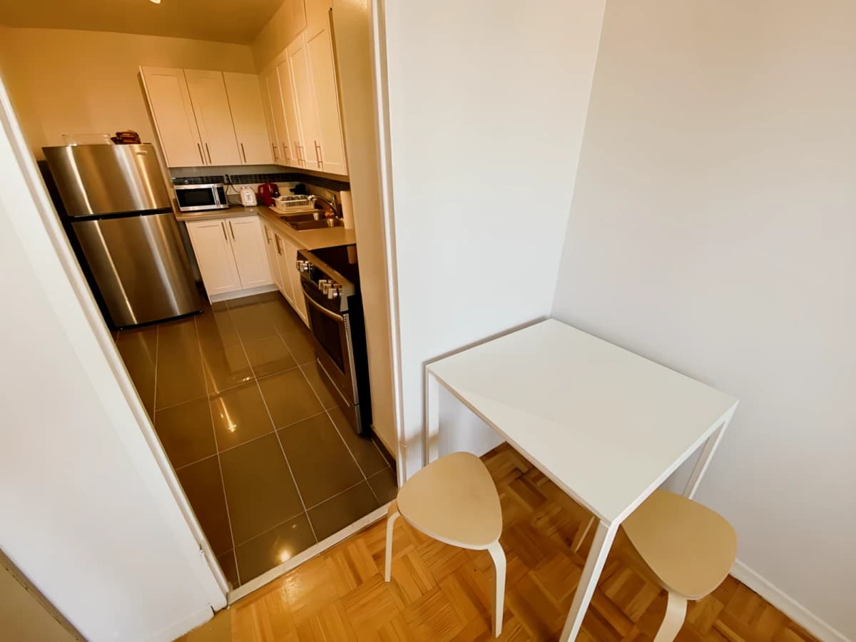 Pearson Housing - Wellesley St image