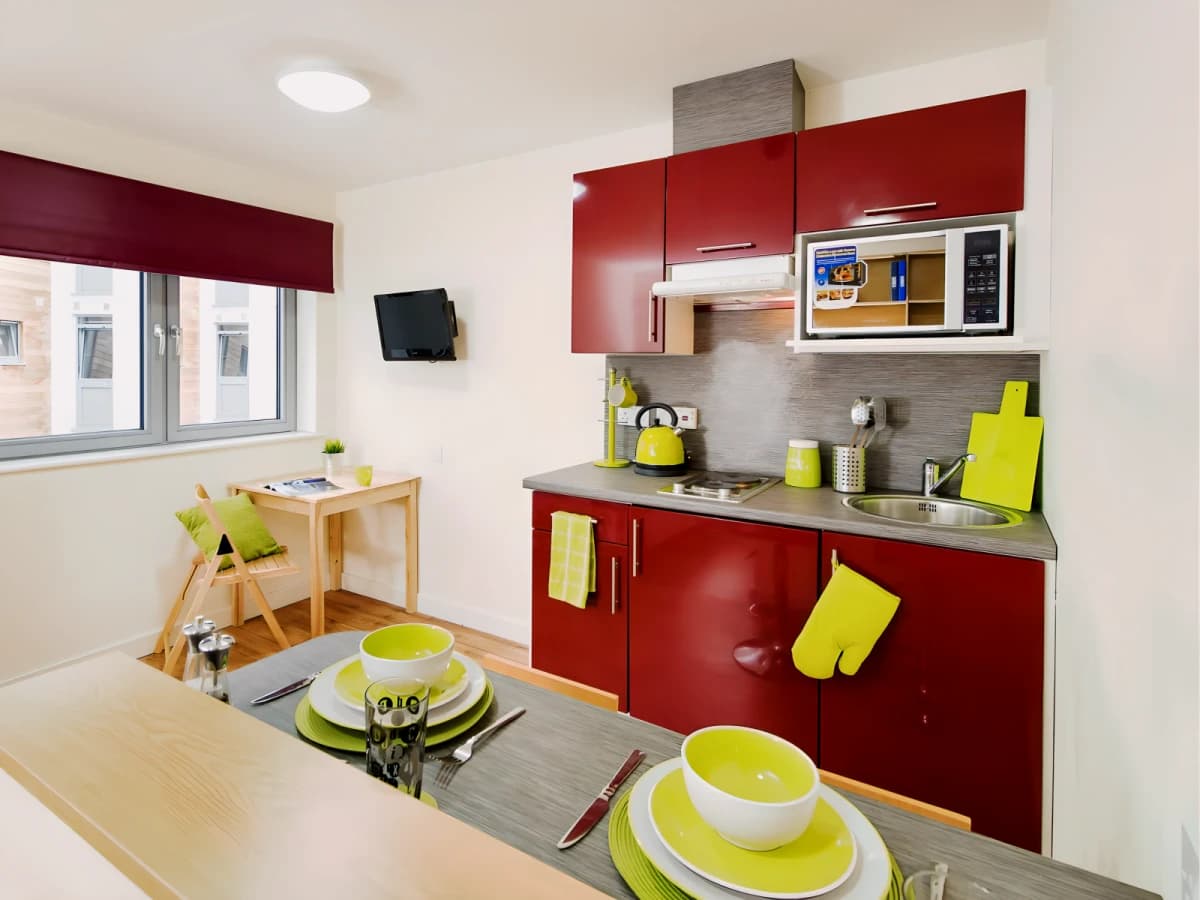 Quebec House image