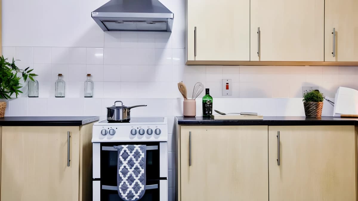 iQ Stephenson House image