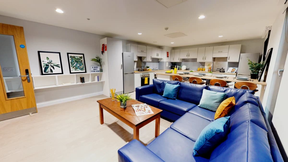 iQ Elgin Place image