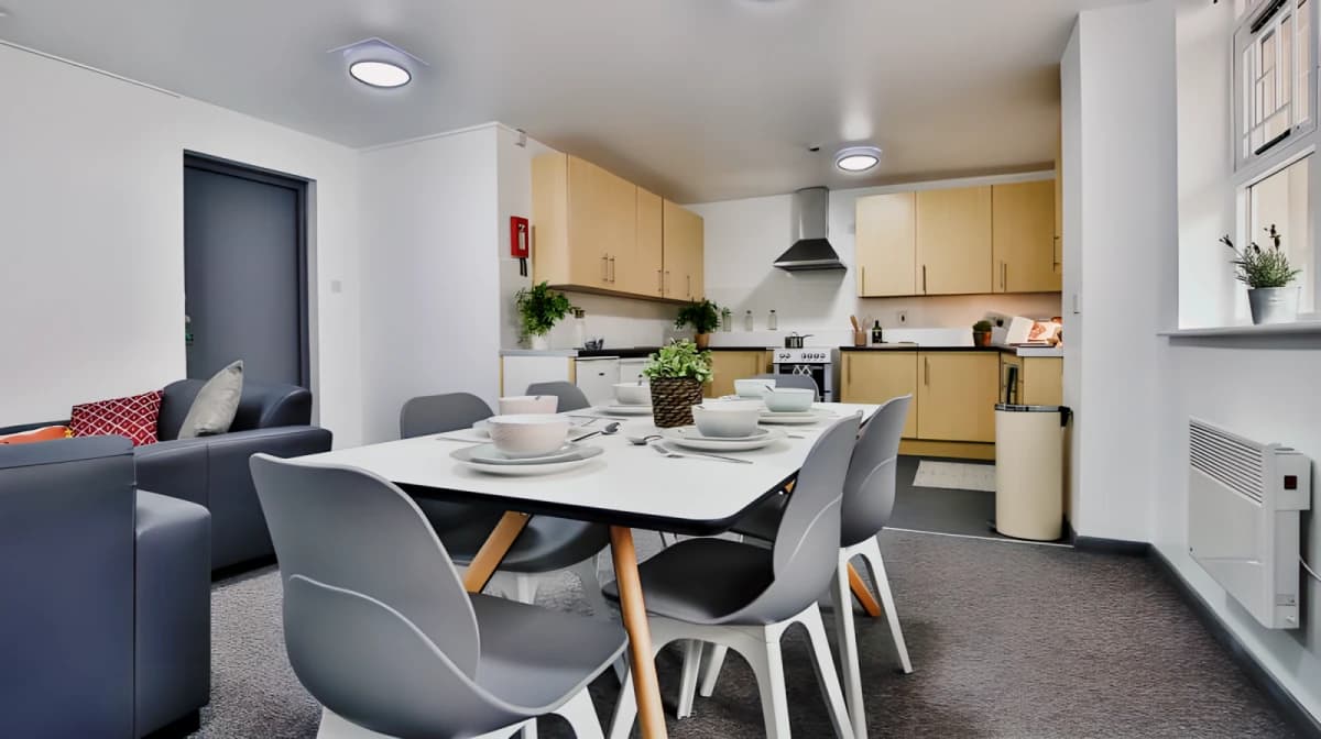 iQ Stephenson House image