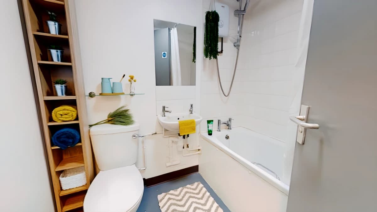 iQ Stephenson House image