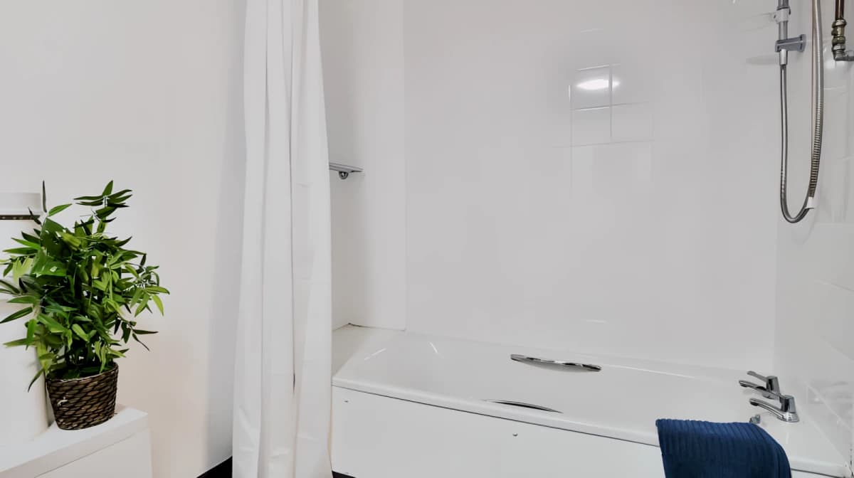 iQ Stephenson House image