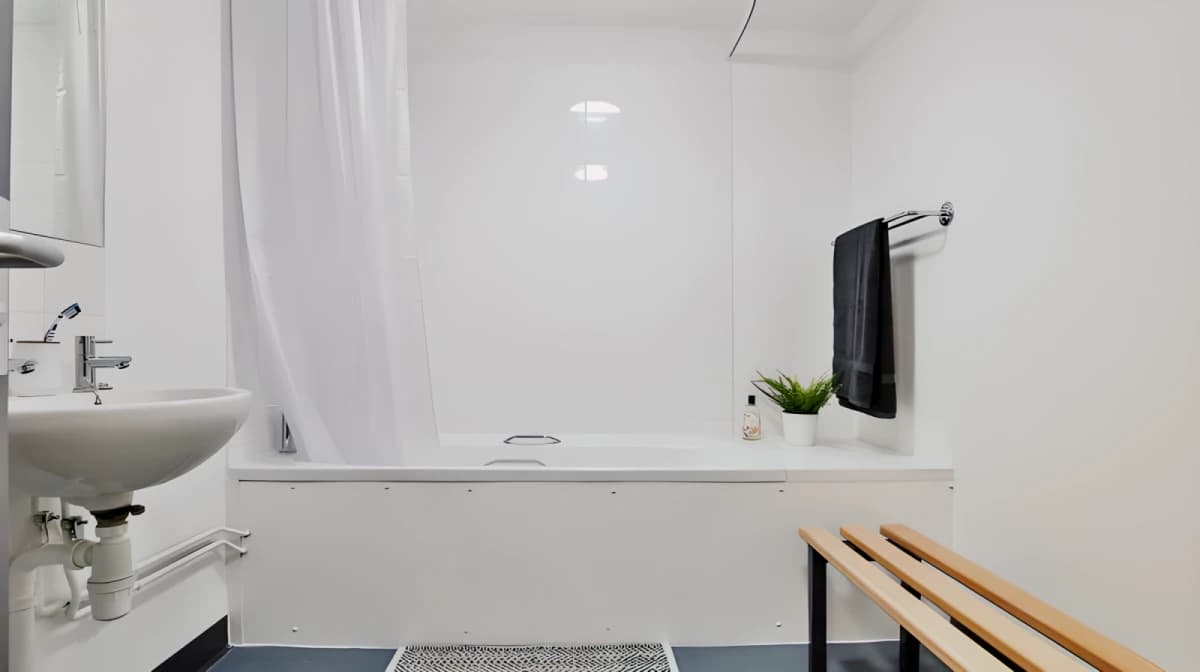 iQ Stephenson House image