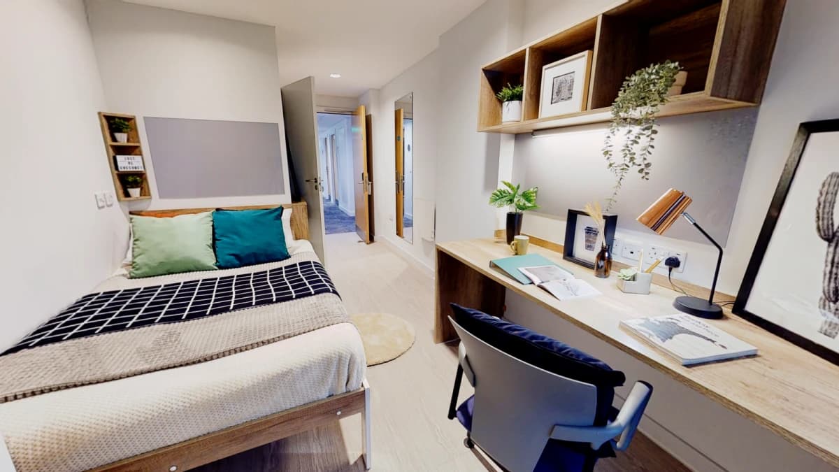 iQ Elgin Place image