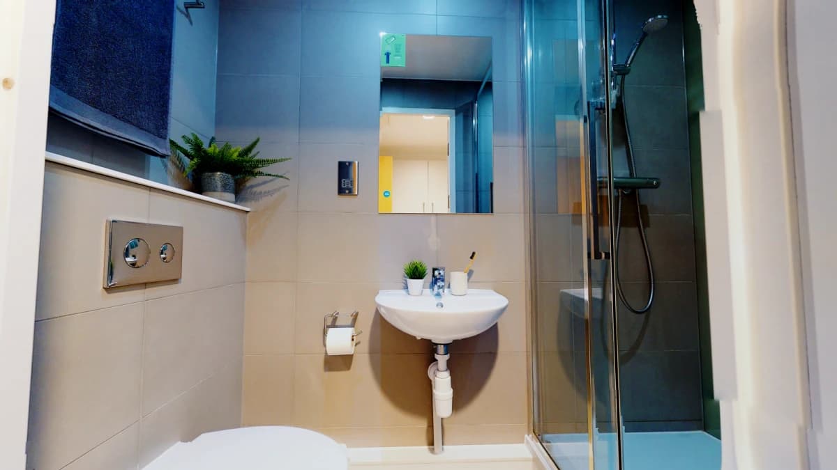 iQ Elgin Place image