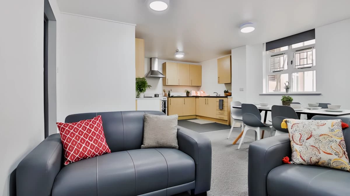 iQ Stephenson House image