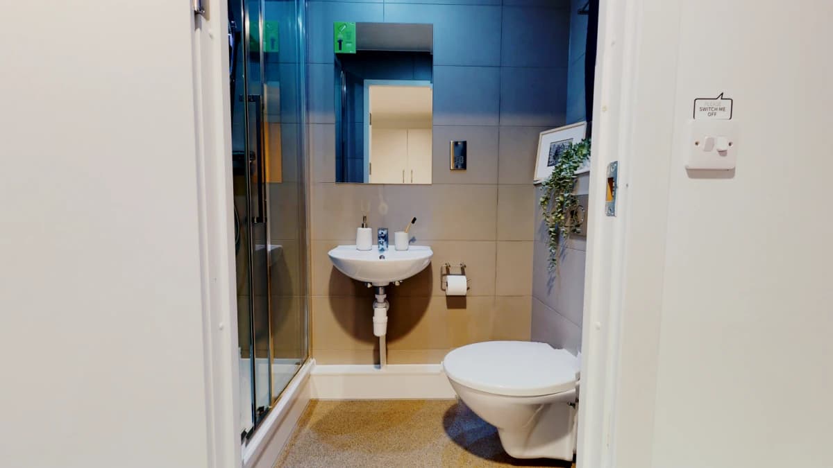 iQ Elgin Place image