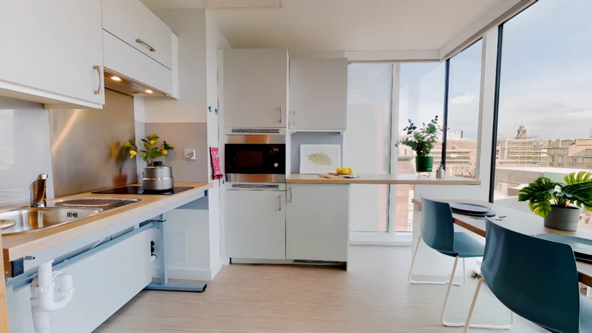 iQ Elgin Place image