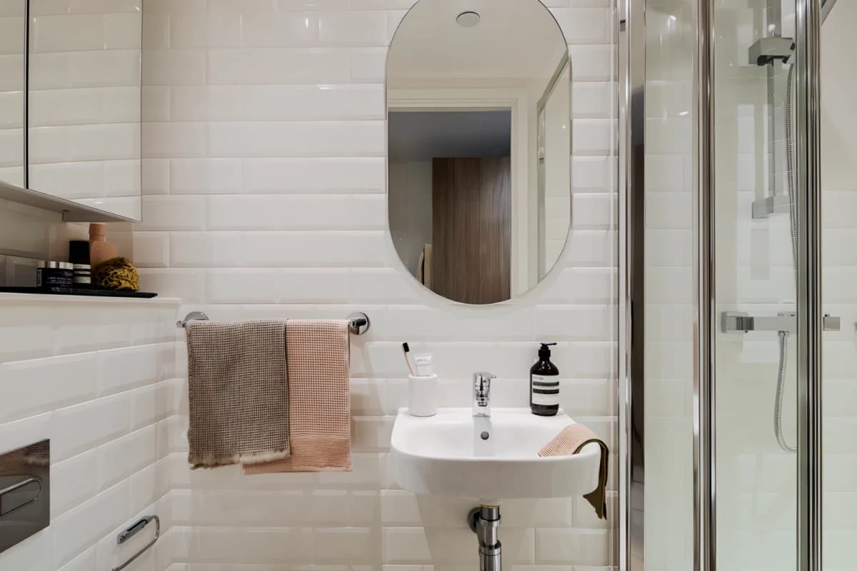 Gob Wembley Arthur House image 5