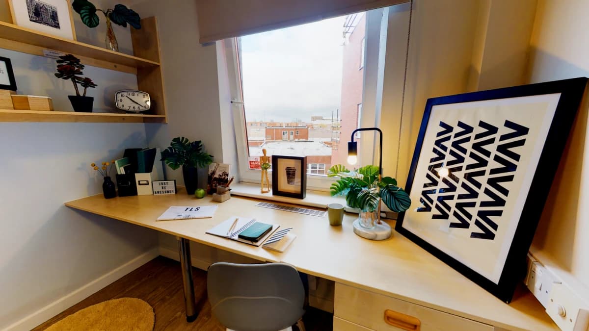 iQ Grosvenor House image