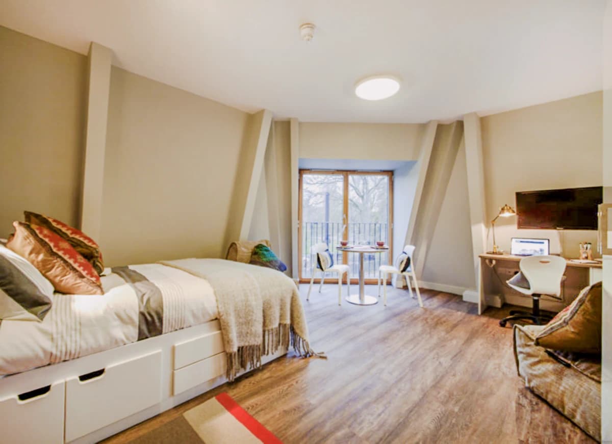 Halsmere Studios image 2