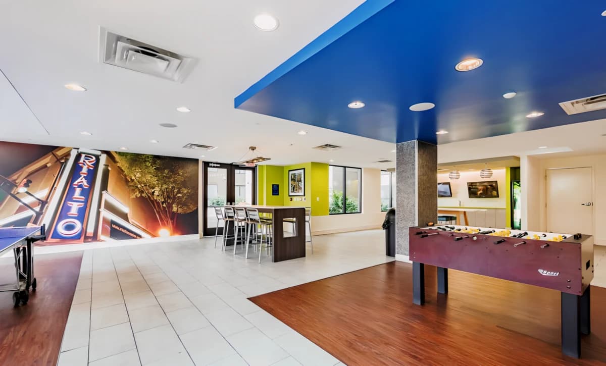 One 12 Courtland image
