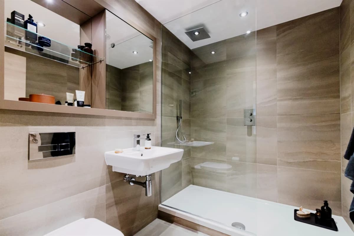 3 Beds 2 baths