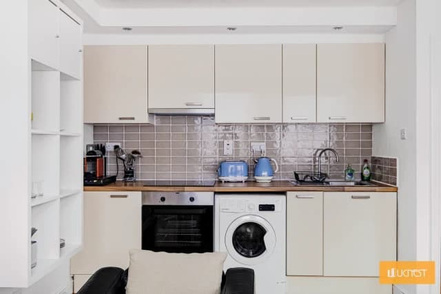 1 Bedroom 1 Bathroom