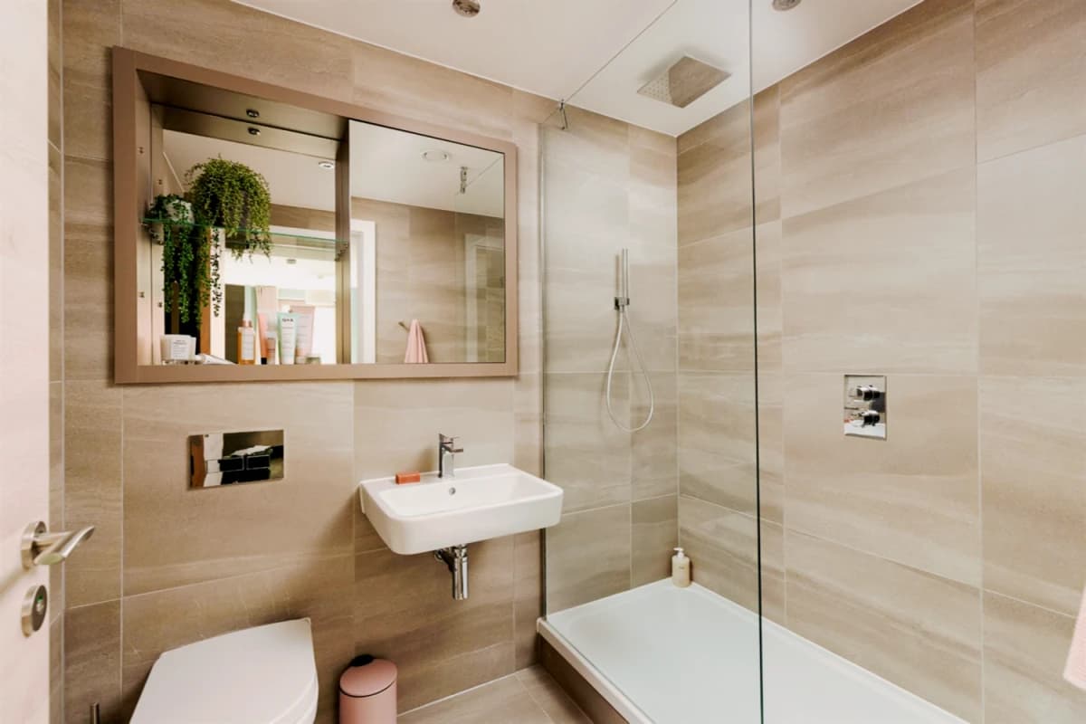 2 Beds 2 baths