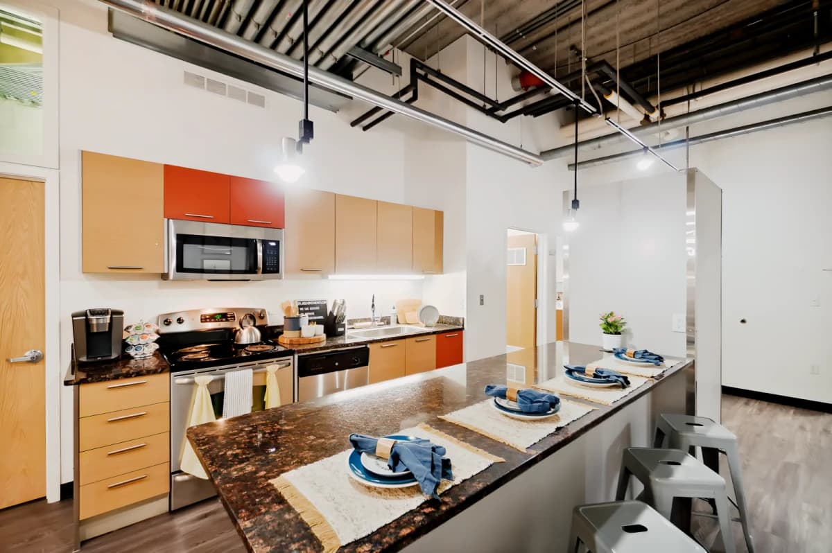 2 Bed 1 Bath B1