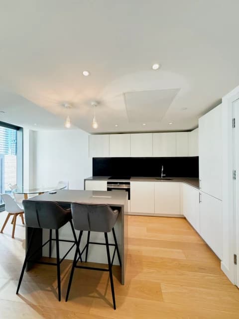 2 Bedroom 2 Bathroom Flat 1214