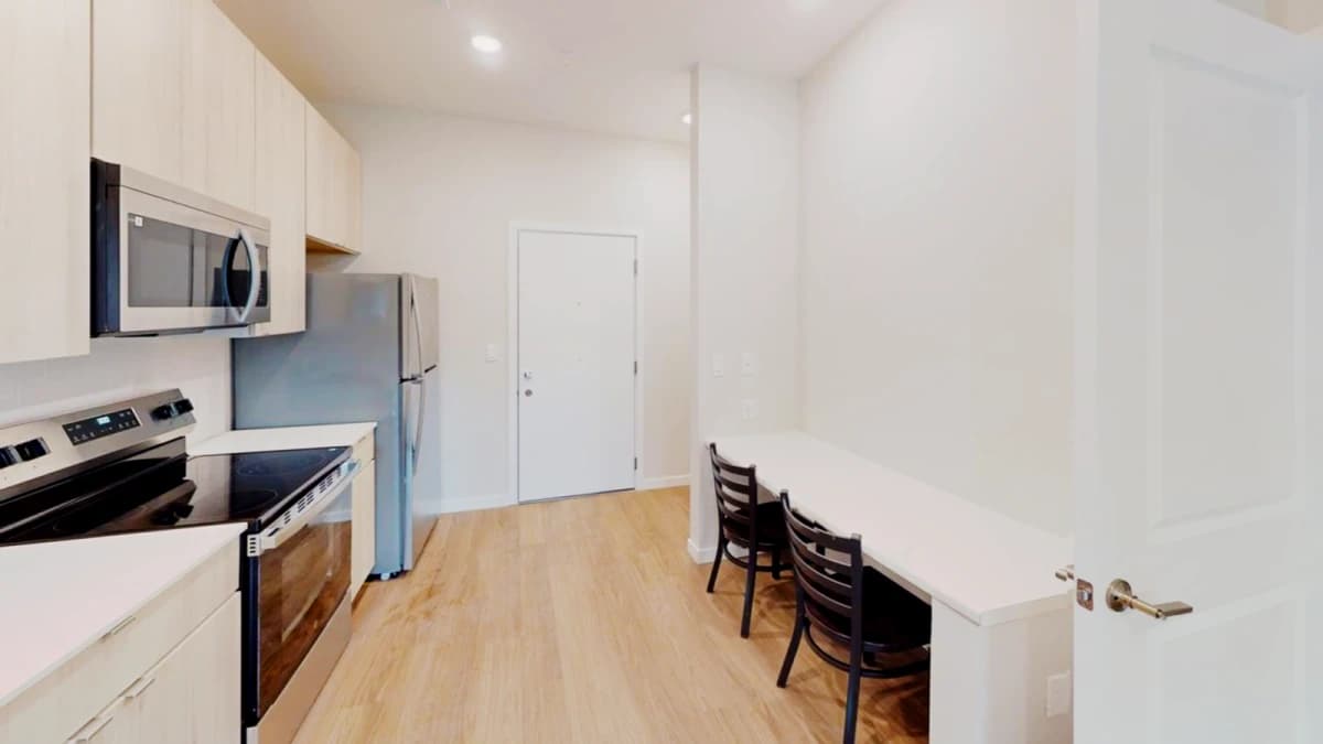 404 E Clark Street, Champaign, IL 61820 image 2