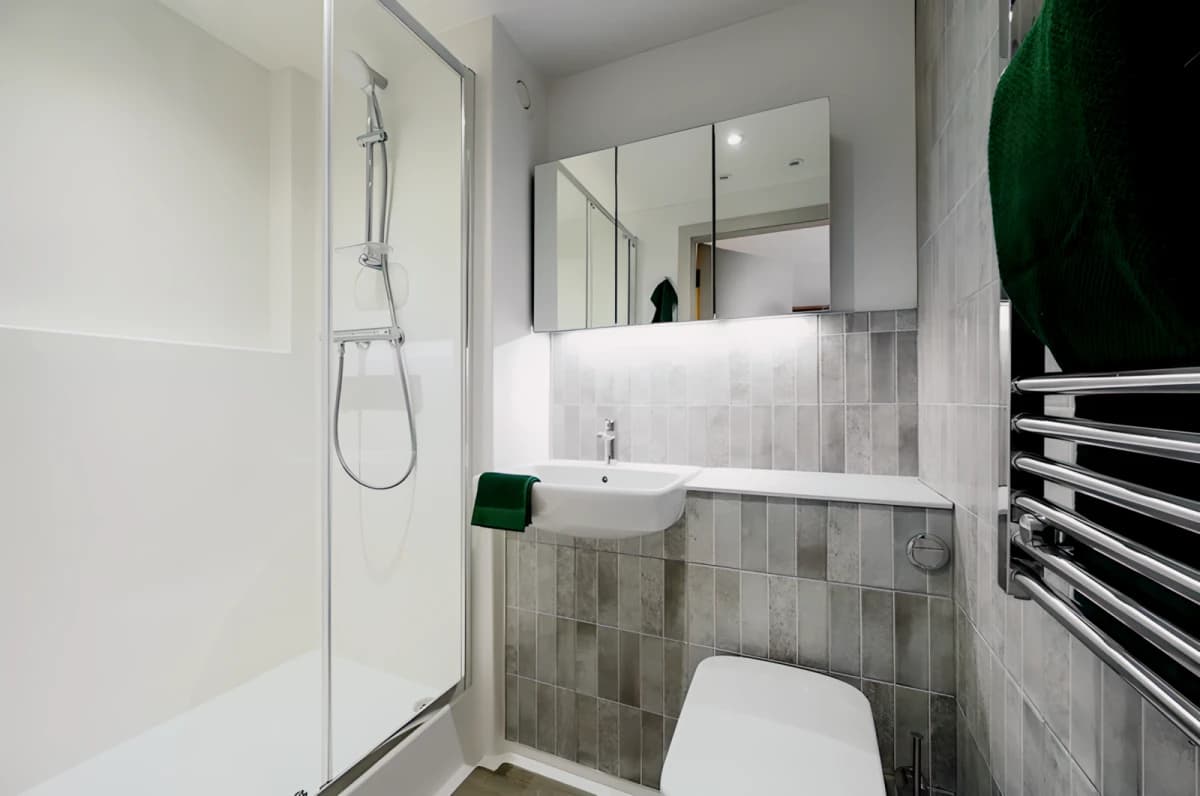 Deluxe Studio Wet Room