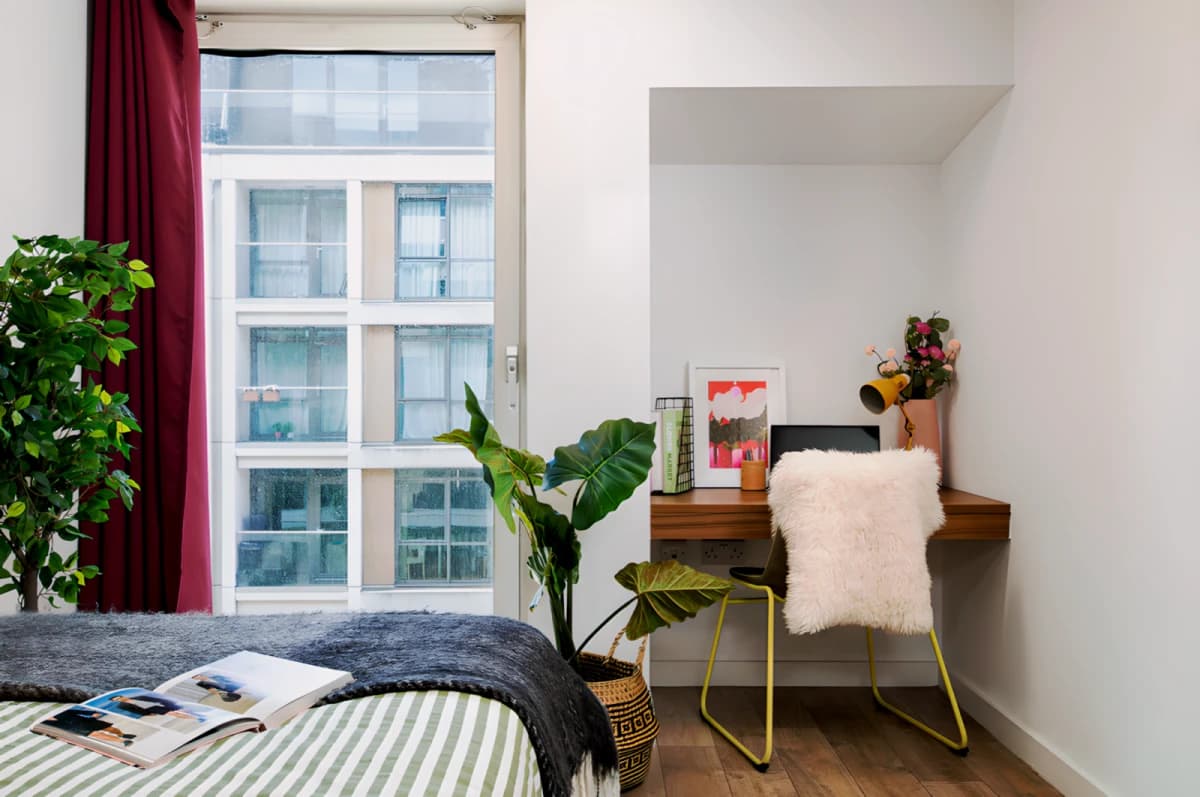 Student Living Heights image