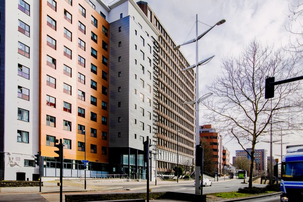 Phoenix Court image 4
