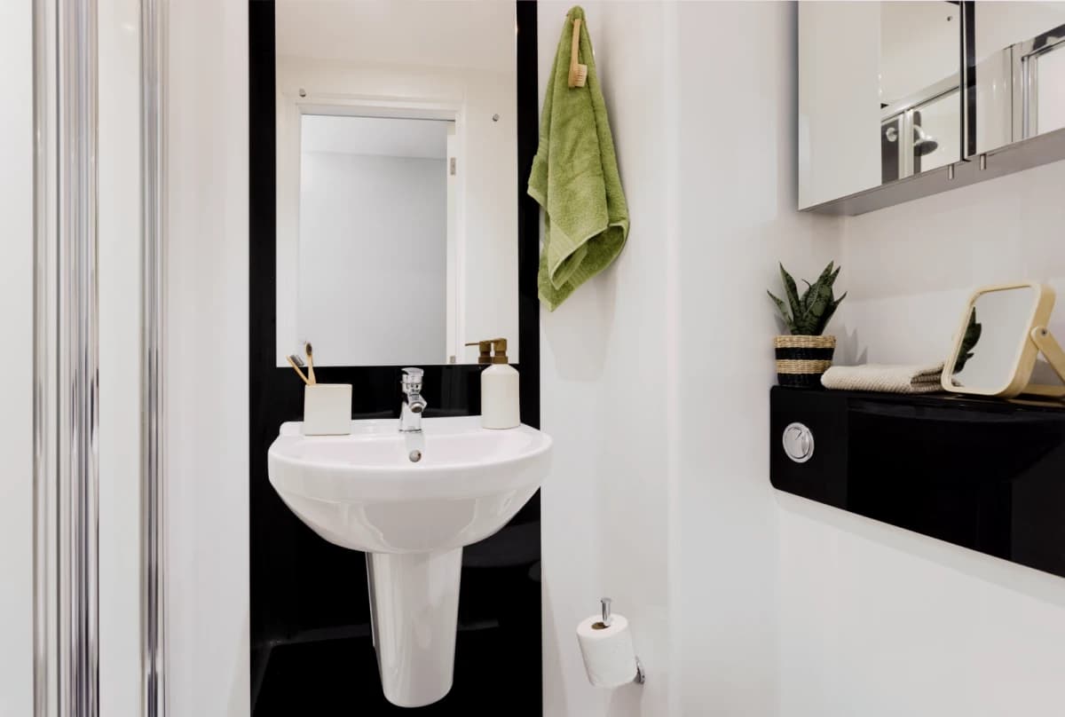Newgate Court image
