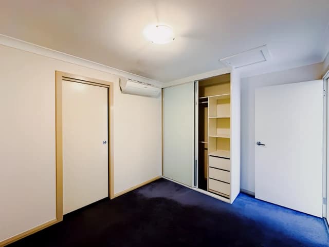 3 bed 2 bath-Master room