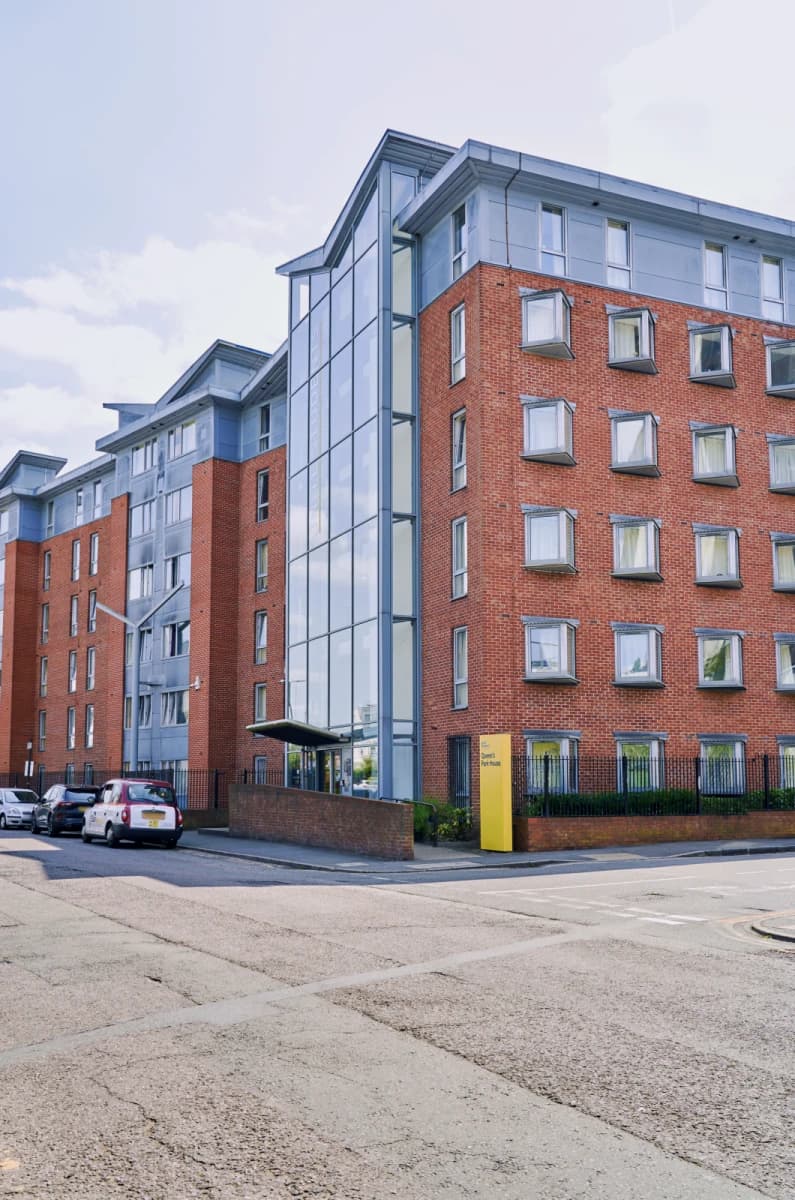 Queen's Park House image 3