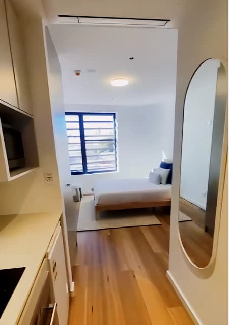 1 Derwent Ln