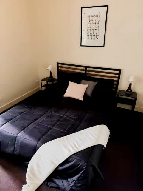 1 Bedroom+Study Room