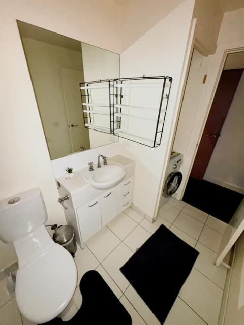 1 Bedroom+Study Room