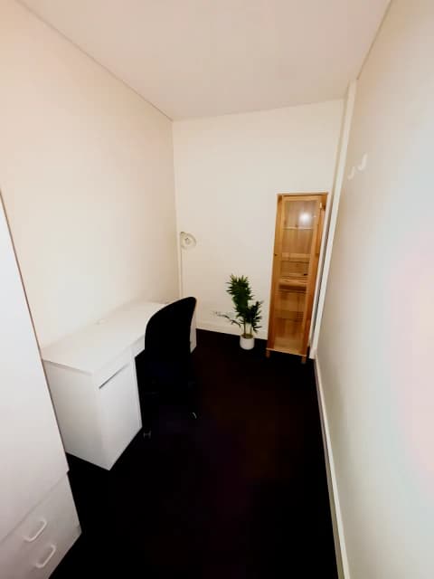 1 Bedroom+Study Room