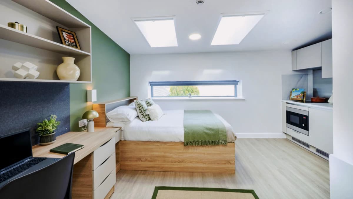 Top Floor Classic Studio