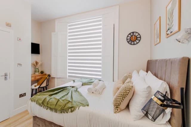 Bright and Airy Studio with Minimalist Charm