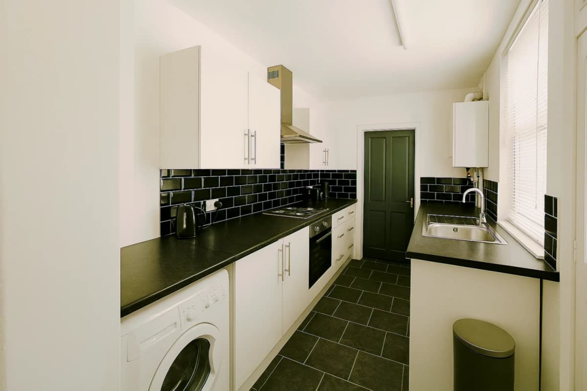 4 Bed 2 Bath