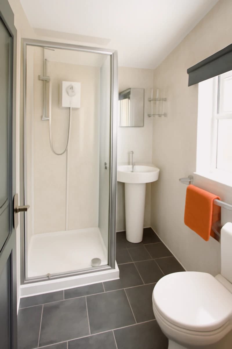 16 Carholme Road image