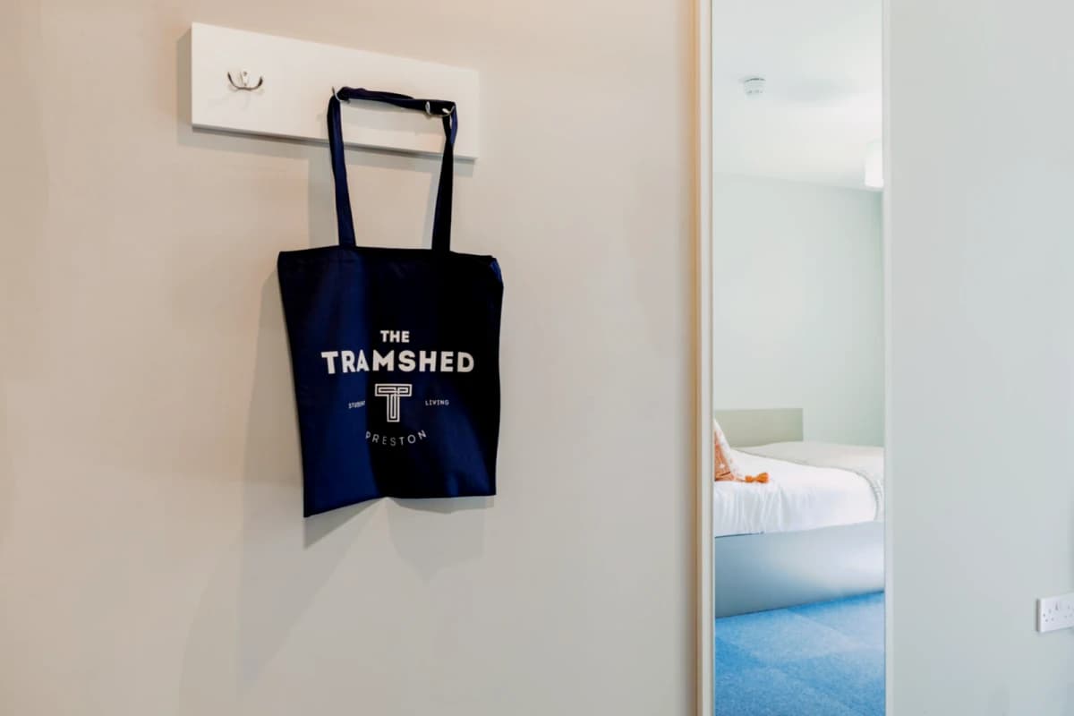 Bronze En Suite
