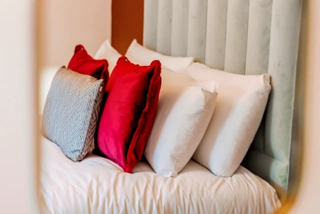 Elevated Studio Living: Your Chic Cityscape Awaits