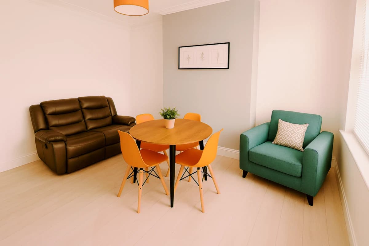 5 Bed 2 Bath