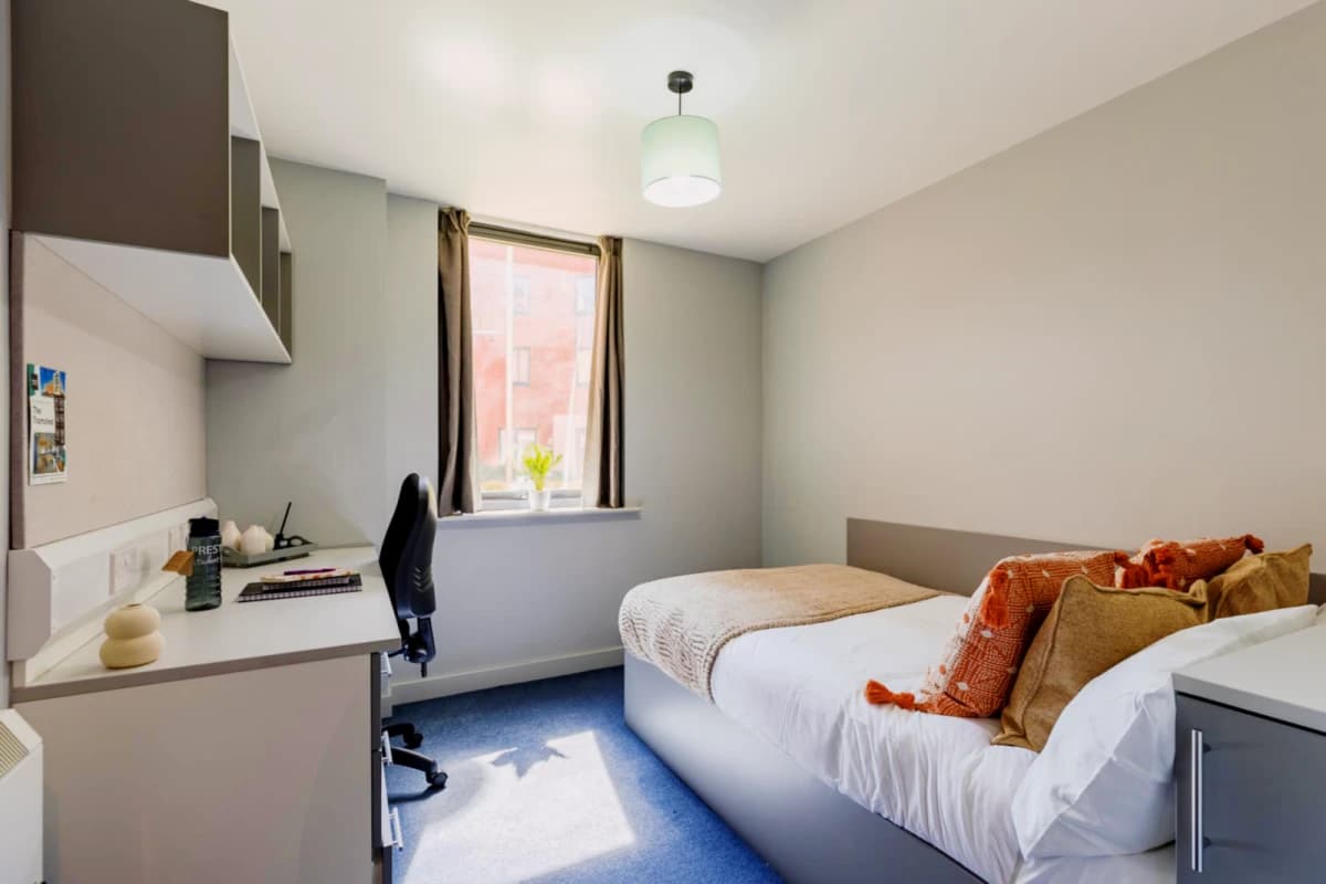 Silver En Suite