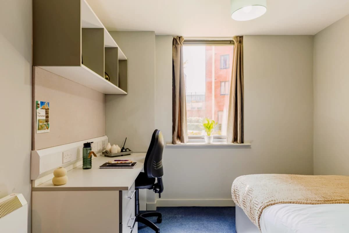Silver En Suite