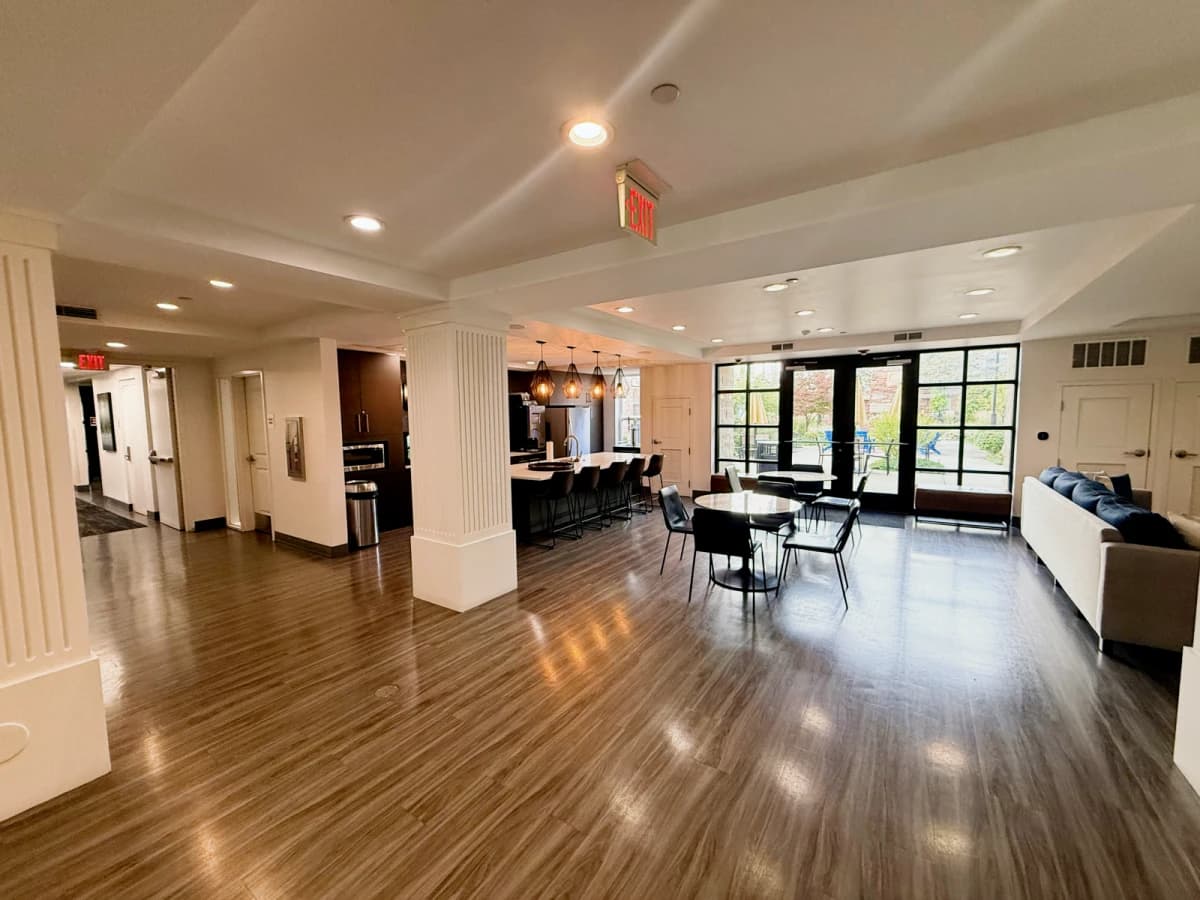 The Courtyards Student Apartments image