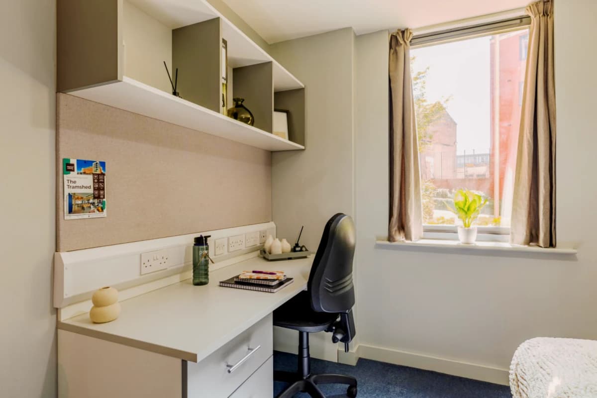 Silver En Suite