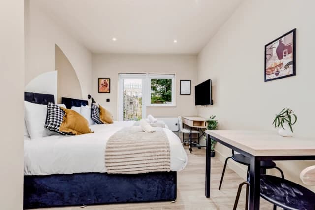 Posh Studio Stay with Functional Kitchenette